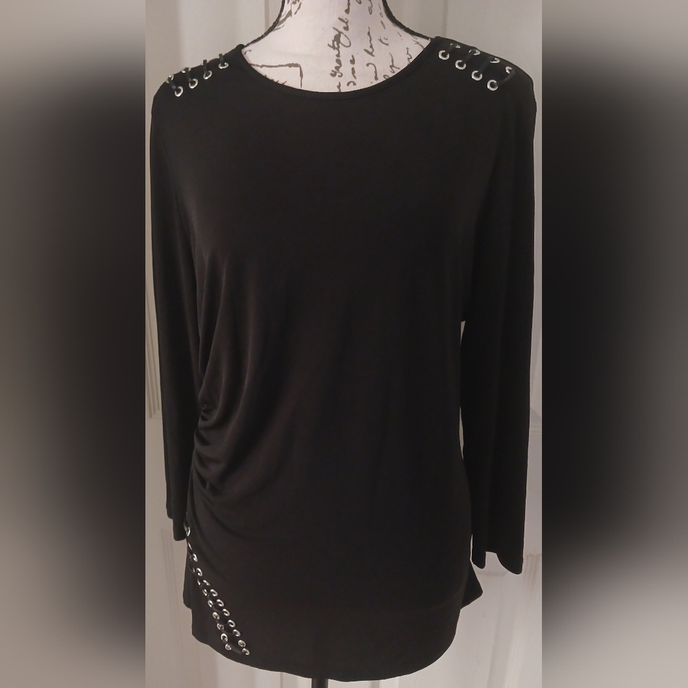 Linea Domani Black Grommet-Trim Long Sleeve Top